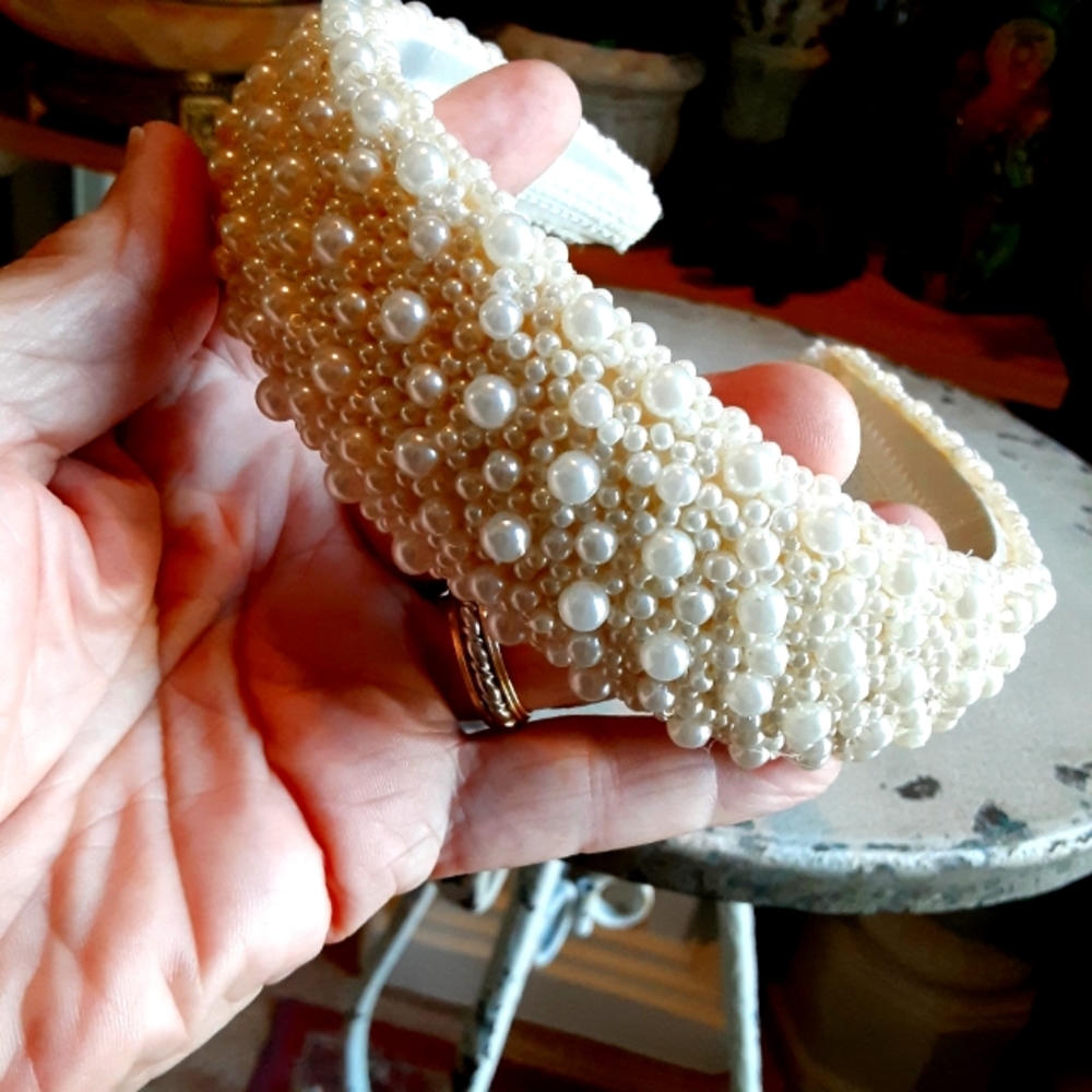 Special Event Pearl Embellished Hair Accessory